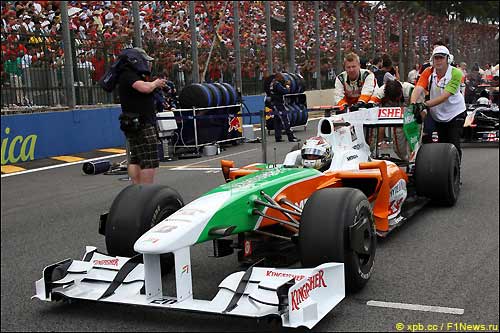 Адриан Сутил на старте Гран При Бразилии
