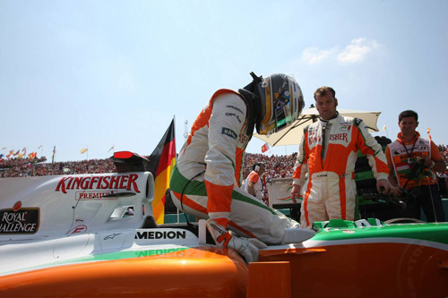 Адриан Сутил перед стартом Гран При Венгрии.