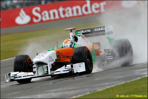 Адриан Сутил на трассе Гран При Великобритании
