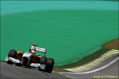 Адриан Сутил на трассе Гран При Бразилии
