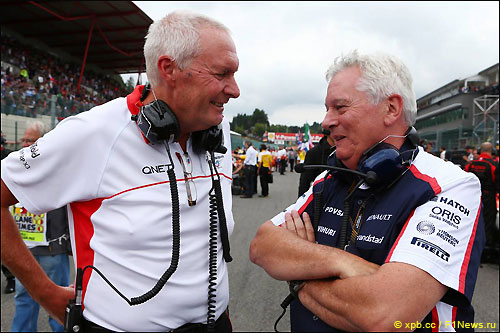 Пэт Симондс (справа) и Джон Бут, руководитель Marussia F1