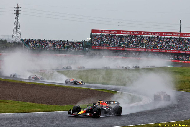 Первые круги Гран При Японии прошли в сложных условиях