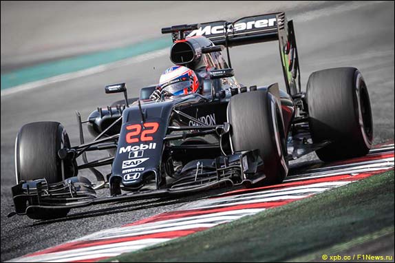 Дженсон Баттон за рулём новой машины McLaren