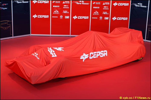 Презентация Toro Rosso STR7