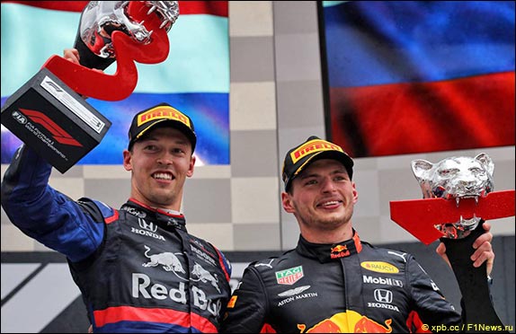 Самой результативной для Toro Rosso получилась дождевая гонка в Германии, где Квят поднялся на подиум, закончив гонку третьим, а Элбон финишировал шестым
