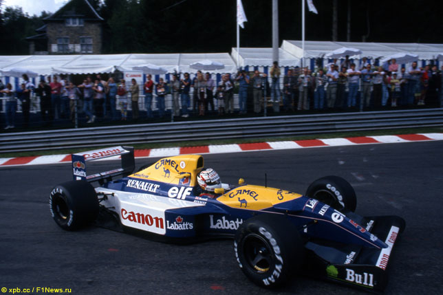 Найджел Мэнселл за рулём Williams FW14B на Гран При Бельгии 1992 года