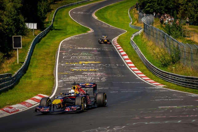 Себастьян Феттель и Дэвид Култхард на Северное петле Нюрбургринга, фото Red Bull