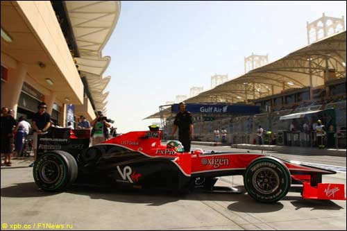 Лукас ди Грасси на тренировке в Бахрейне