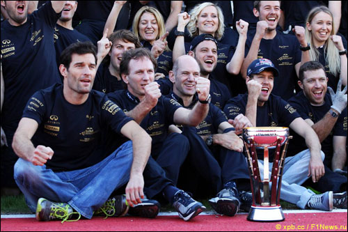 Red Bull Racing в третий раз подряд выиграла Кубок конструкторов