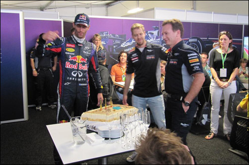 Пилоты Red Bull Racing поздравляют Кристиана Хорнера с юбилеем