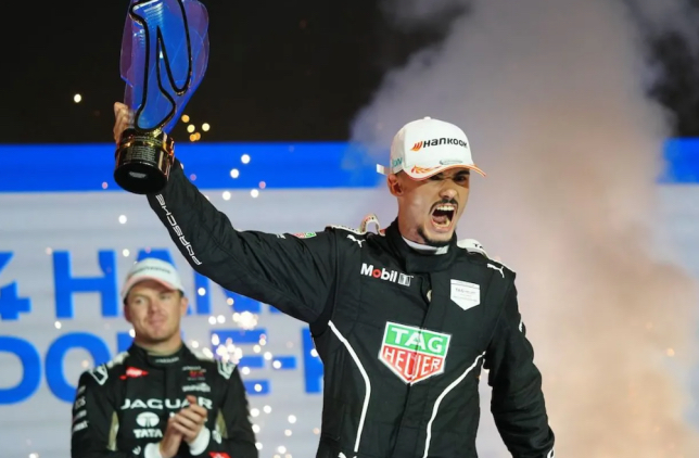 Формула E: Роулэнд выиграл гонку, Верляйн – титул