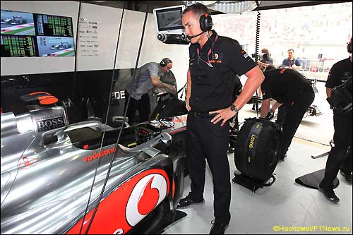 Мартин Уитмарш в боксах McLaren