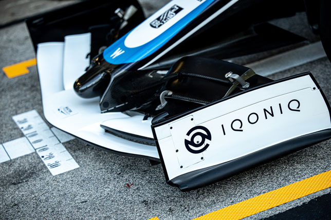 Логотип IQONIQ на машине Williams (фото пресс-службы команды)